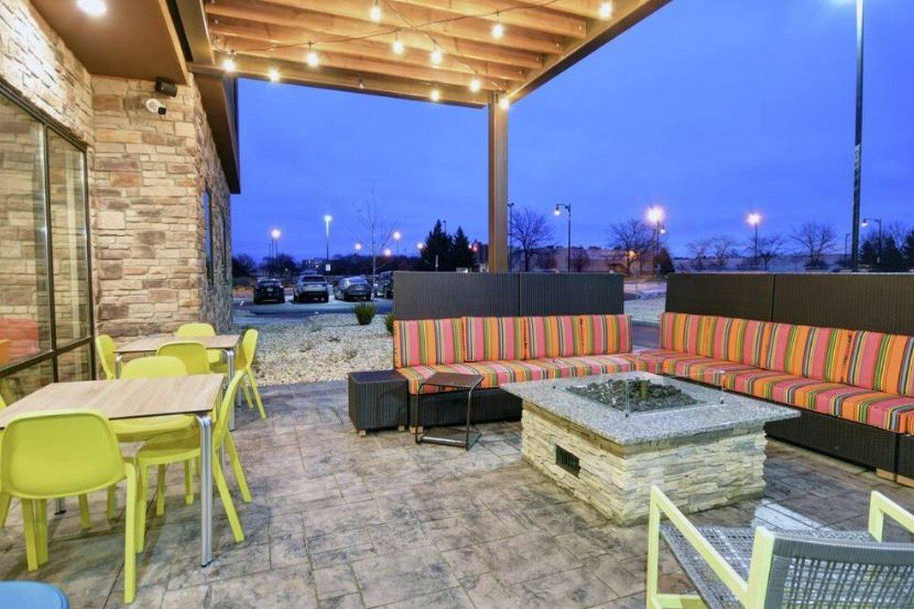 Home2 Suites By Hilton Beloit Exterior foto